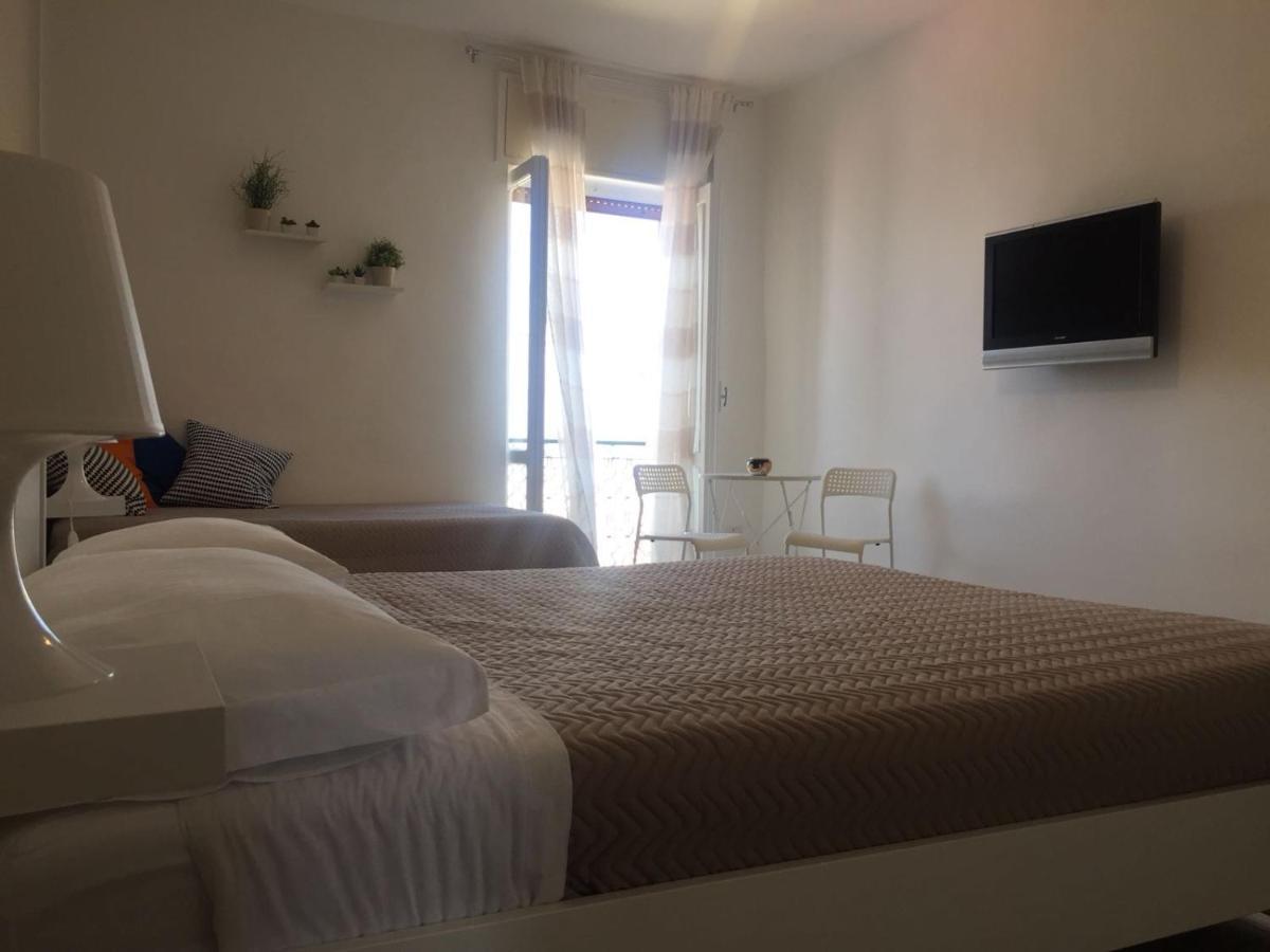 B&B Josephine Sea View 卡斯特拉玛雷帝斯达比亚 外观 照片